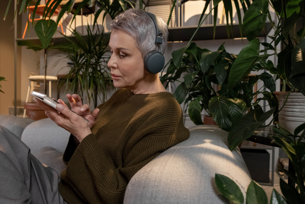 woman browsing her smartphone